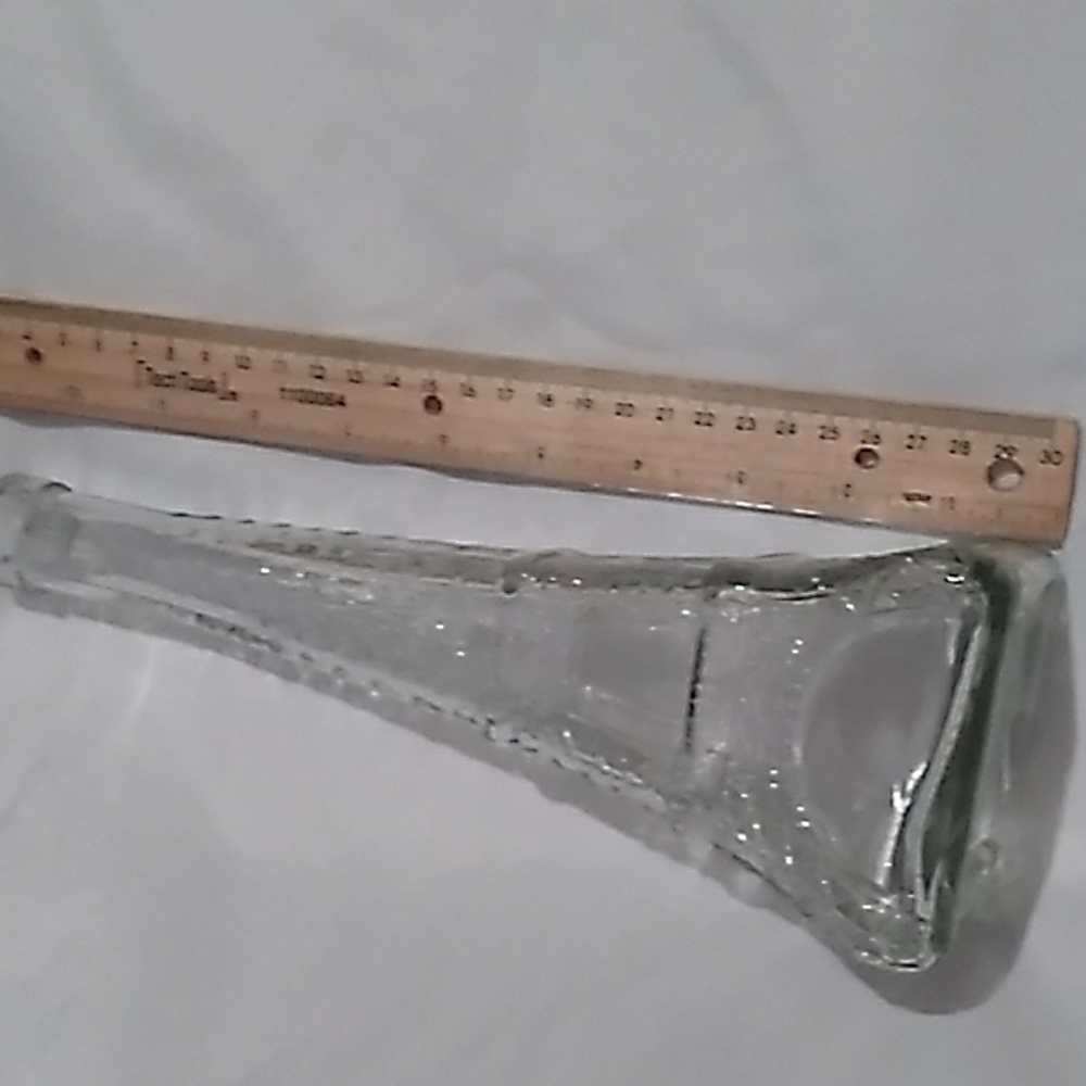 Vintage Clear Glass Eiffel Tower Vase/Bottle - Picture 8 of 8
